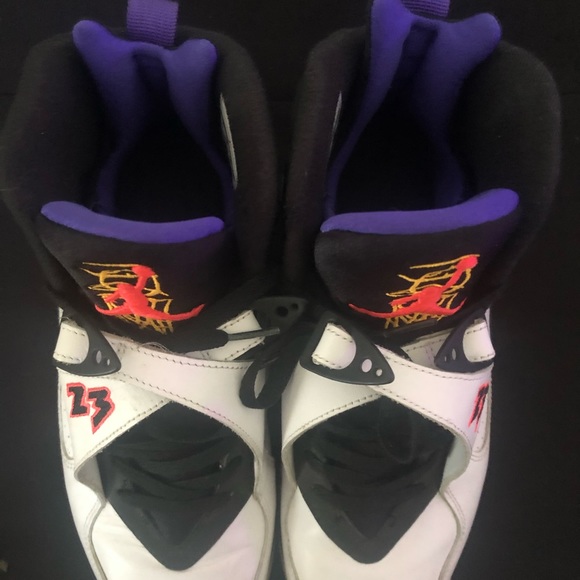 Jordan Retro 8’s (3-Peat) - Picture 4 of 7